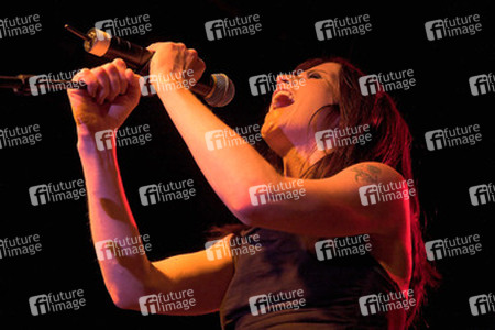 Dolores O’Riordan (The Cranberries)