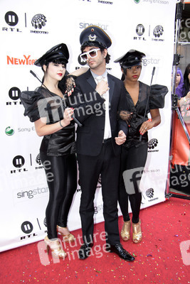 Space Cowboy feat. Chelsea Korka