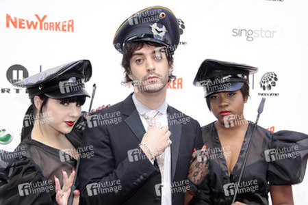 Space Cowboy feat. Chelsea Korka