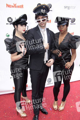 Space Cowboy feat. Chelsea Korka