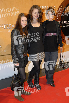 Jennifer Ulrich, Alice Dwyer, Christina Do Rego