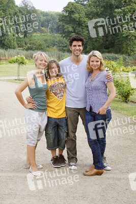 Sonja Gerhardt, Tobias Kulzer, Pasquale Aleardi, Annette Frier