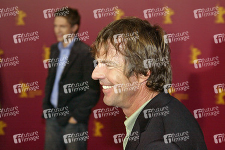 Topher Grace, Dennis Quaid