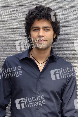 Adrian Grenier