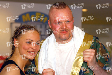 Regina Halmich, Stefan Raab