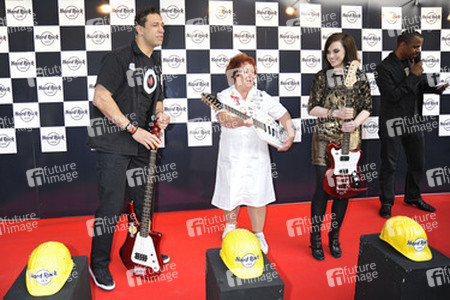 Evil Jared Hasselhoff / Jared Hennegan (Bloodhound Gang), Rita Gilligan, Amy Macdonald