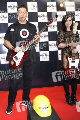 Evil Jared Hasselhoff / Jared Hennegan (Bloodhound Gang), Amy Macdonald