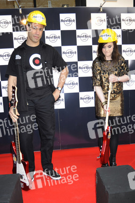 Evil Jared Hasselhoff / Jared Hennegan (Bloodhound Gang), Amy Macdonald