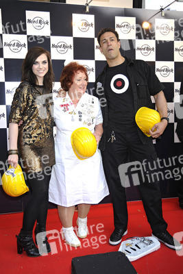 Amy Macdonald, Rita Gilligan, Evil Jared Hasselhoff / Jared Hennegan (Bloodhound Gang)