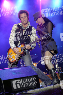 Carl Carlton, Julia Neigel