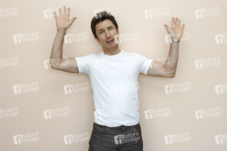 Dominic Keating