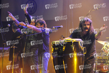 Leslie Mandoki mit seinen Man Doki Soulmates