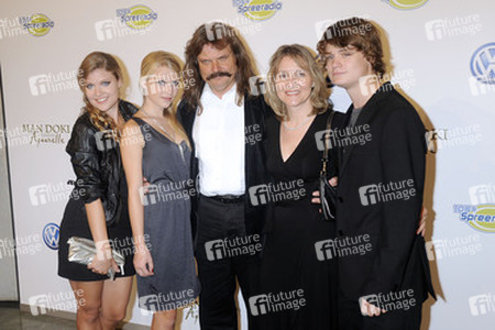 Lara Mandoki, Julia Mandoki, Leslie Mandoki, Eva Mandoki, Gabor Mandoki