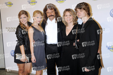 Lara Mandoki, Julia Mandoki, Leslie Mandoki, Eva Mandoki, Gabor Mandoki