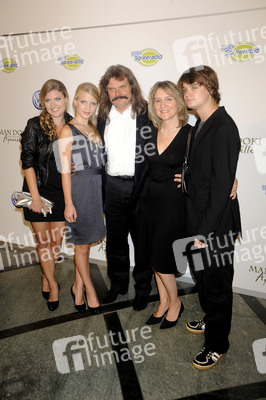 Lara Mandoki, Julia Mandoki, Leslie Mandoki, Eva Mandoki, Gabor Mandoki