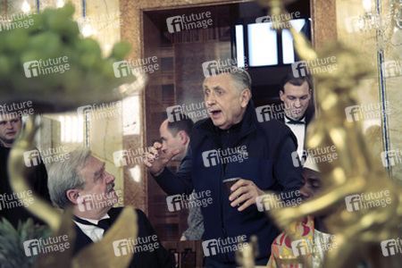 Jirí Menzel mit Schauspielerin