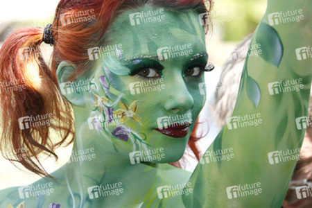 Pflanzenfrau / Plant-Woman