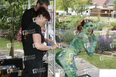 Jörg Düsterwald mit Model Nadine und Assistentin Sunny