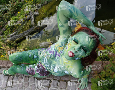 Pflanzenfrau / Plant-Woman