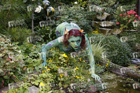 Pflanzenfrau / Plant-Woman