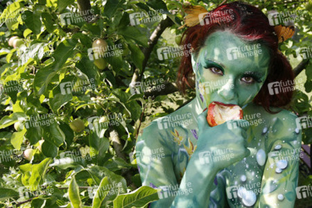 Pflanzenfrau / Plant-Woman