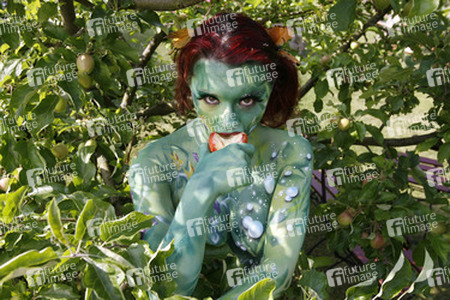 Pflanzenfrau / Plant-Woman