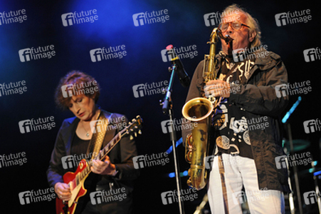 Carola Kretschmer (Thomas Kretschmer, Frumpy, Panikorchester), Klaus Doldinger (Passport)