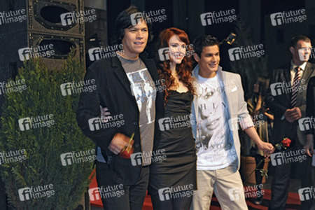 Chaske Spencer, Bryce Dallas Howard, Bronson Pelletier