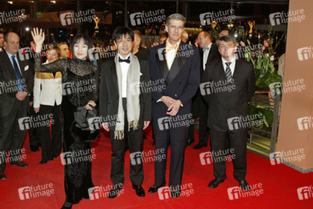 Kaori Momoi, Issey Ogata, Robert Dawson, Aeksandr Sokurov