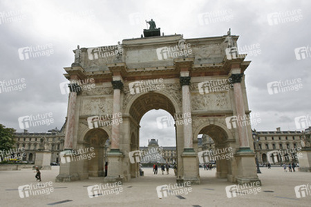 Arc de Triomphe du Carrousel und Louvre