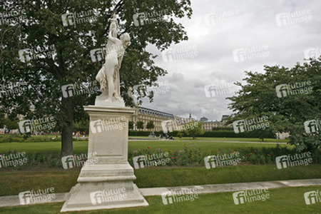 Statue im Tuileriengarten