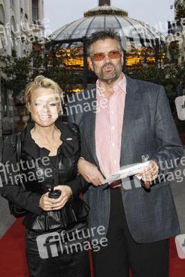 Günther Klum mit Begleitung