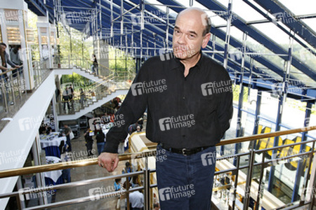 Robert Picardo