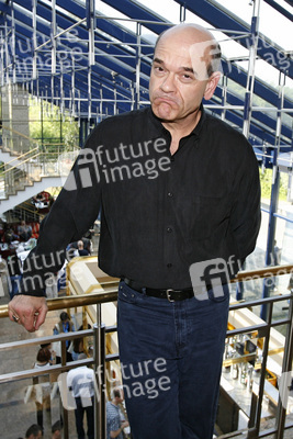 Robert Picardo