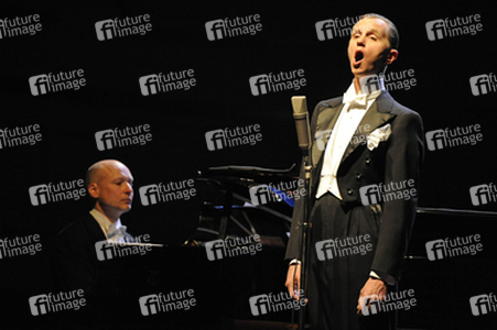 Christoph Israel, Max Raabe