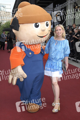 Tamara Gräfin von Nayhauß mit Mainzelmännchen