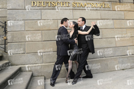 Esteban Domenichini, Gabriela Amalfitani, Oscar Martinez Pey