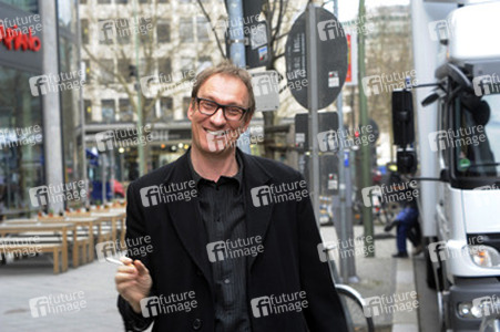 David Thewlis