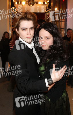 Twilight Fans Norina als Edward Cullen und Nina als Bella Swan