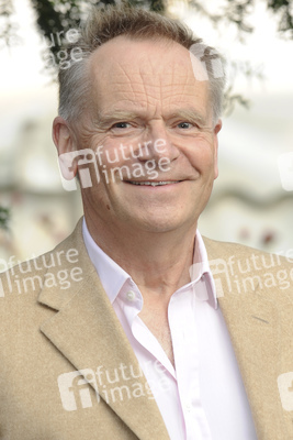 Jeffrey Archer