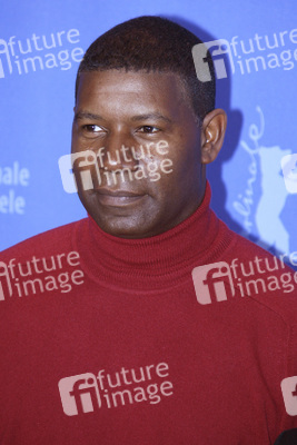 Dennis Haysbert