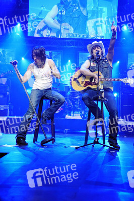 Alec 'Boss Burns' Völkel, Sascha 'Hoss Power' Vollmer (The BossHoss)