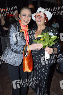 Barbara Schöne mit Freundin