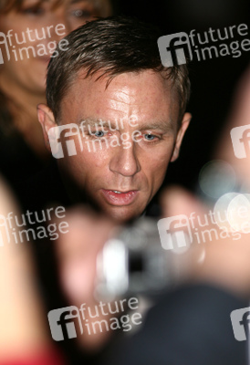Daniel Craig