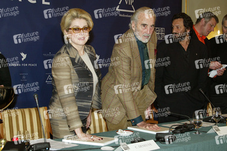 Catherine Deneuve, Christopher Lee, Shekhar Kapur