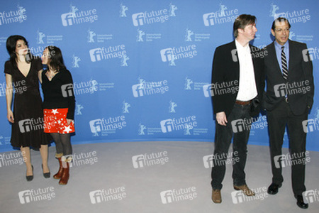 Jasmin Tabatabai, Elina Löwensohn, Hal Hartley, Jeff Goldblum