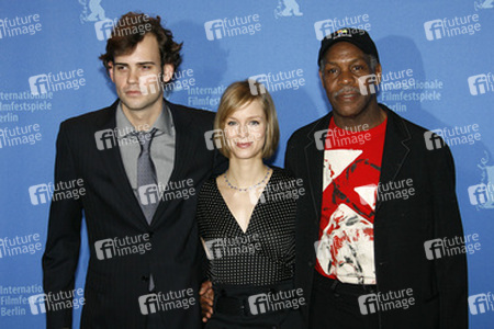Rossif Sutherland, Laura Regan, Danny Glover