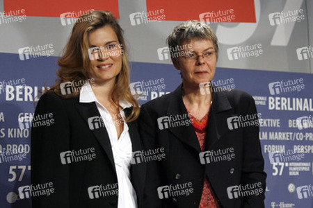 Marina Hands, Pascale Ferran