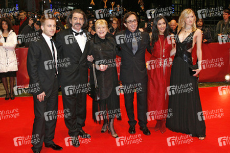 Kevin Bishop, Miki Manojlovic, Marianne Faithfull, Sam Garbarski, Dorka Gryllus, Siobhán Hewlett