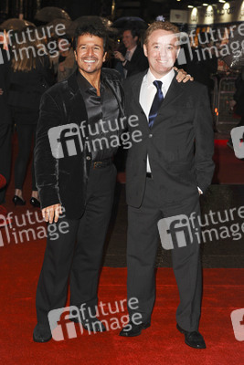 Mark Millar (rechts) mit Begleitung